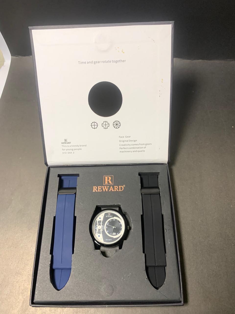 Reward Face Gear Quartz Watch – Dual Strap Set | Modern Mechanical Design for Trendsetters