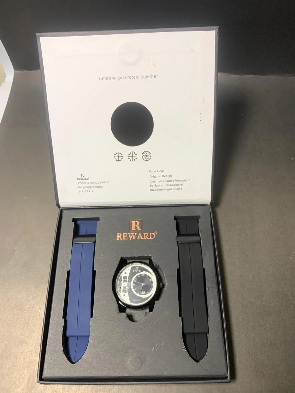 Reward Face Gear Quartz Watch